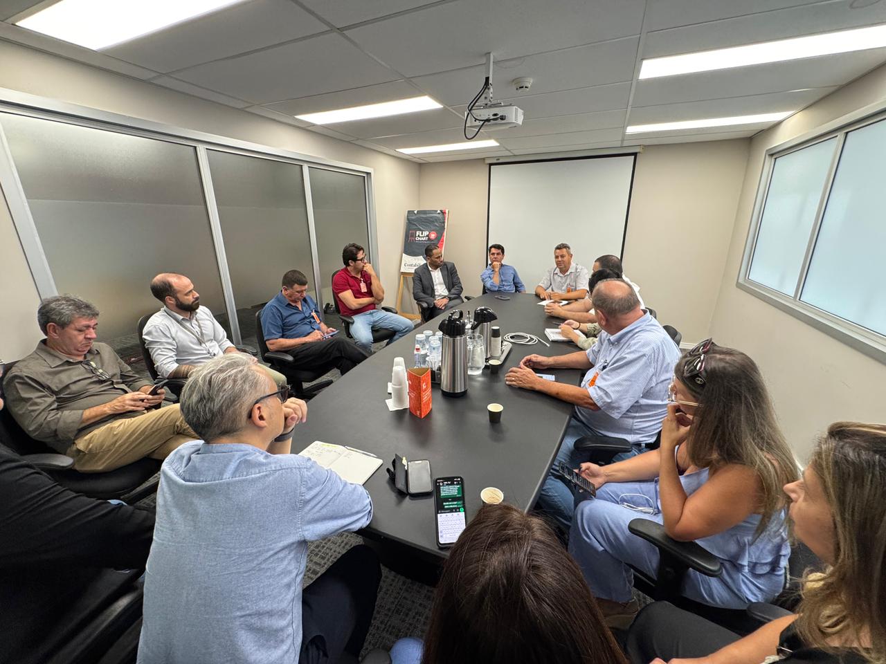 Prefeitos da AMUNORPI em busca de soluções sobre quedas constantes de luz